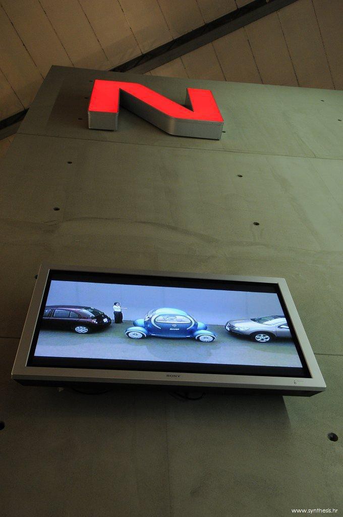 nissan-auto-show-zagreb-booth-2008
