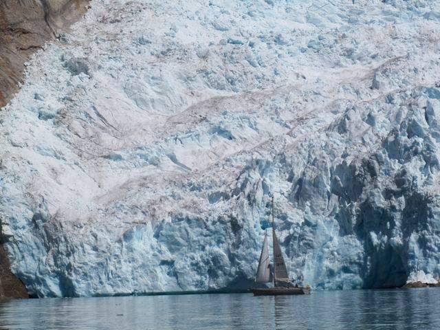 Photos from sailing on Greenland